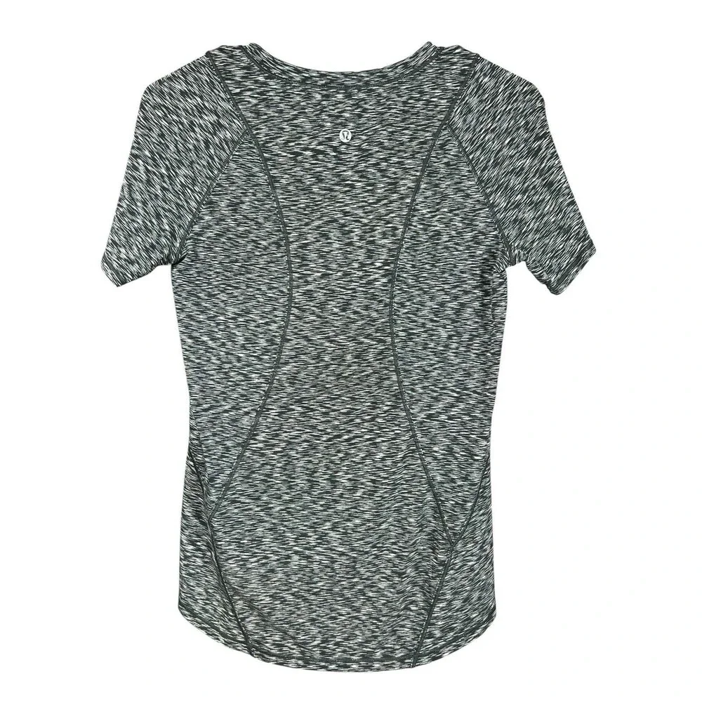 Lululemon Shirt Women's 2 Make Miles Count‎ Spaced Out Space Dye Black White Tee